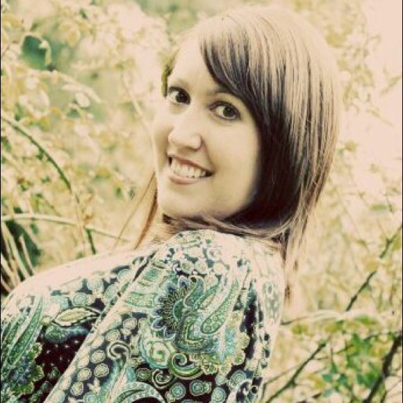 Meet your Posher, Stacy - Picture 1 of 3